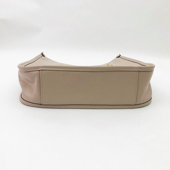 Jen and Co. Pippa Gray Vegan Leather Stitch Accented Crossbody Bag - Picture 3 of 9